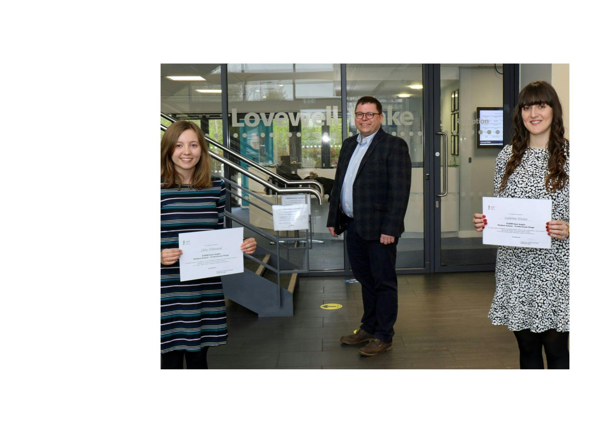 Mark Proctor with trainees Mark Proctor with trainees